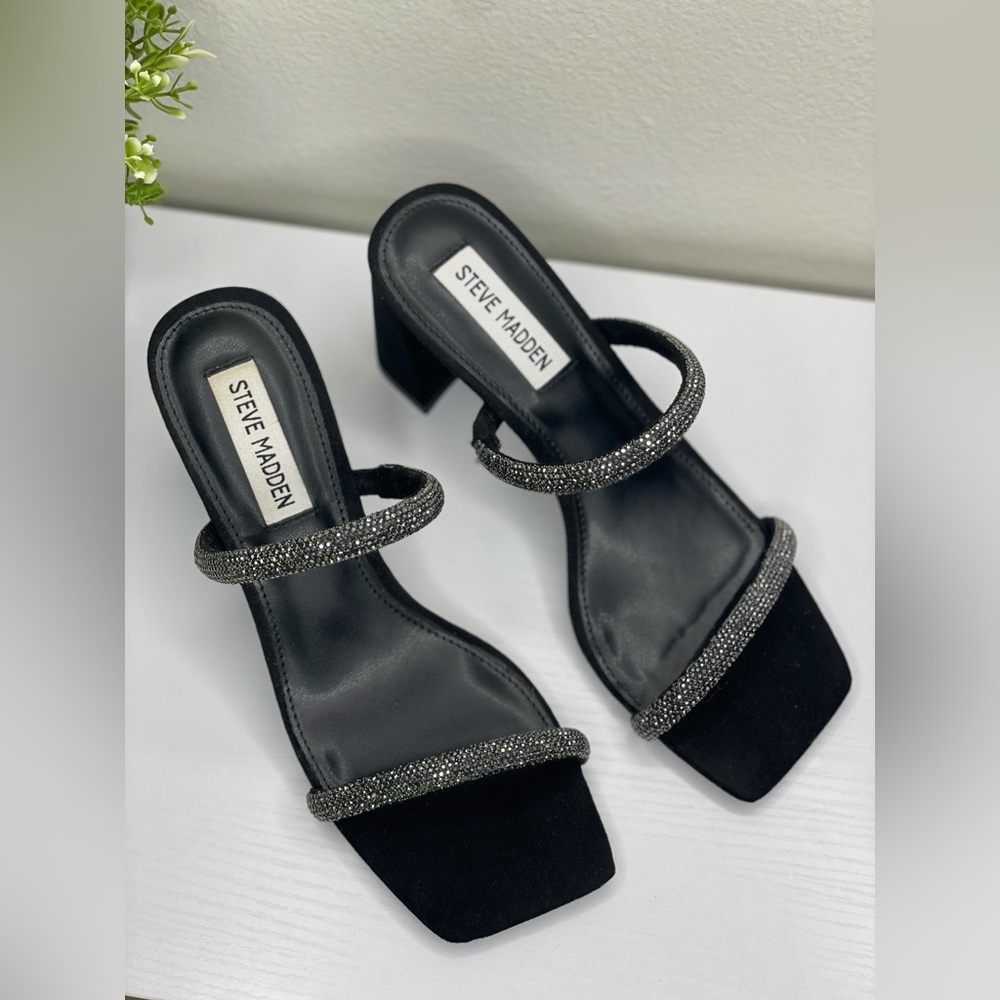 STEVE MADDEN Lilah-R Women Suede Black heels size 6.5M New without tags
